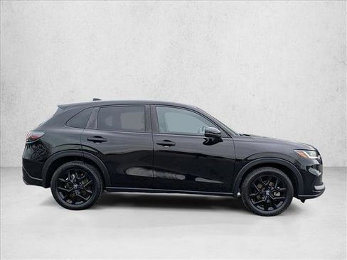 Used 2023 Honda HR-V Sport image 4