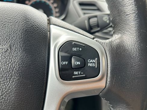 Used 2016 Ford Fiesta SE image 19