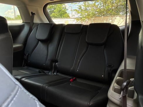 Used 2026 Kia Carnival FWD image 13