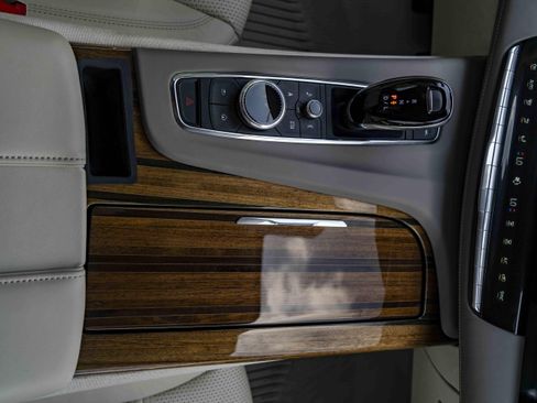 Used 2024 Cadillac Escalade Premium Luxury Platinum w/ LPO, Floor Liner Package AWD/4WD image 29