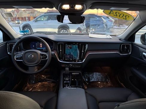 Certified 2024 Volvo S60 T8 Plus image 20