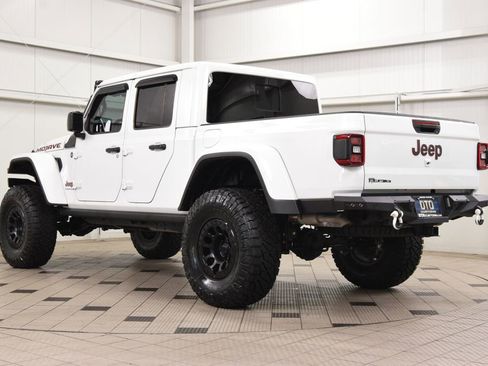 Used 2025 Jeep Gladiator Mojave AWD/4WD image 5