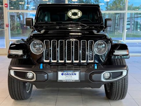 Used 2023 Jeep Wrangler Unlimited Sahara AWD/4WD image 2