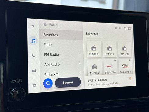 Certified 2023 Toyota Corolla SE w/ SE Premium Package image 24