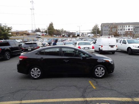 Used 2017 Kia Forte LX image 5
