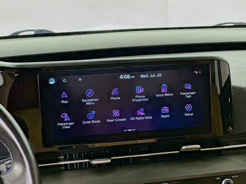 Used 2022 Kia Carnival EX FWD image 14