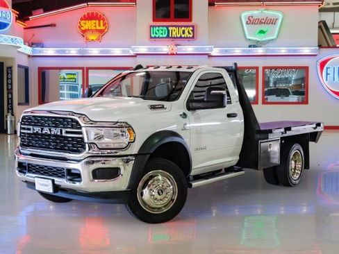 Used 2023 RAM 4500 SLT w/ Quick Order Package 2YG SLT image 2