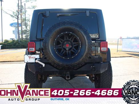 Used 2013 Jeep Wrangler Unlimited Rubicon w/ Connectivity Group image 11