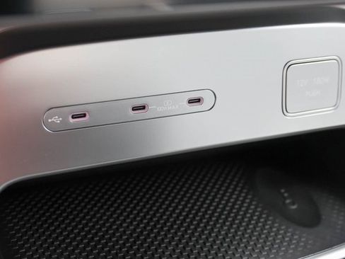 New 2026 Hyundai Ioniq 9 SEL image 17