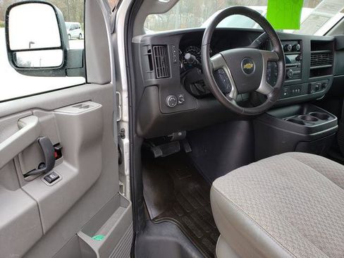 Used 2016 Chevrolet Express 3500 LT w/ LT Preferred Equipment Group image 10