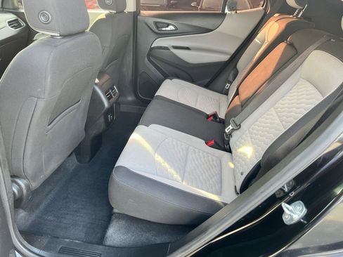 Used 2020 Chevrolet Equinox LS image 25