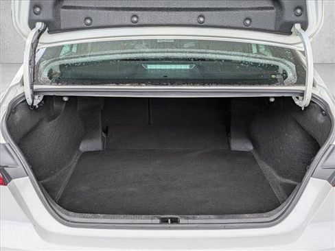 Used 2025 Toyota Camry SE FWD image 6