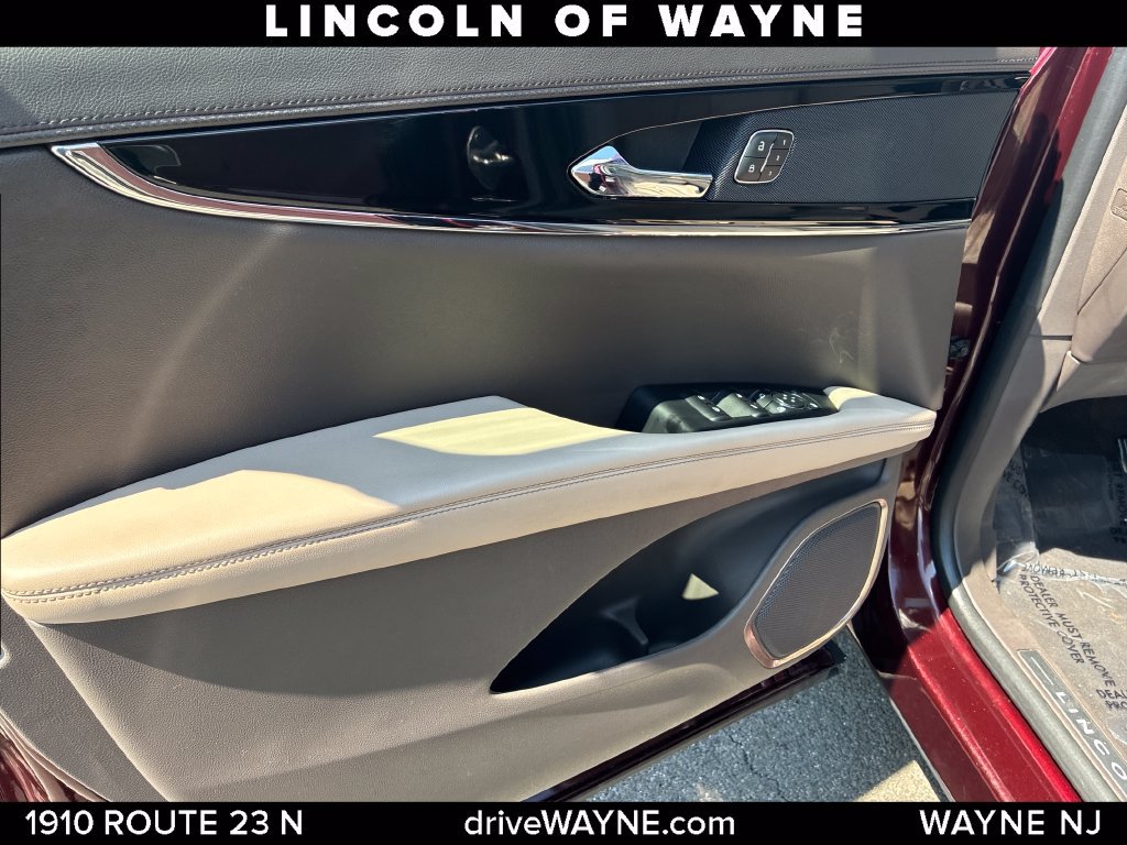 Certified 2023 Lincoln Nautilus Reserve w/ Cargo Utility Package AWD/4WD image 13