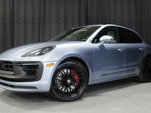 New 2026 Porsche Macan GTS image 1