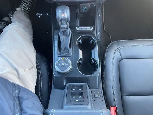 New 2025 Ford Bronco Outer Banks image 33