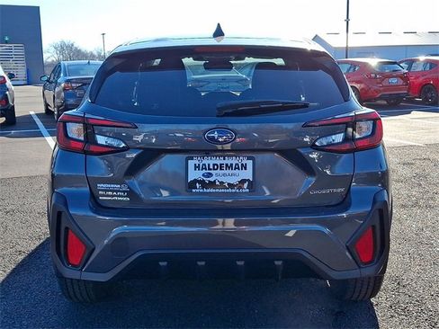 Used 2024 Subaru Crosstrek 2.0i image 6