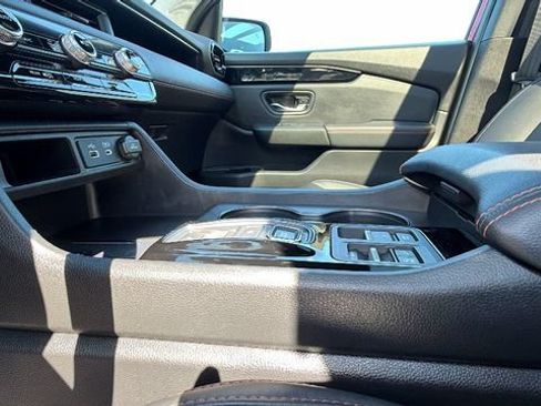 Used 2023 Honda Pilot TrailSport image 27