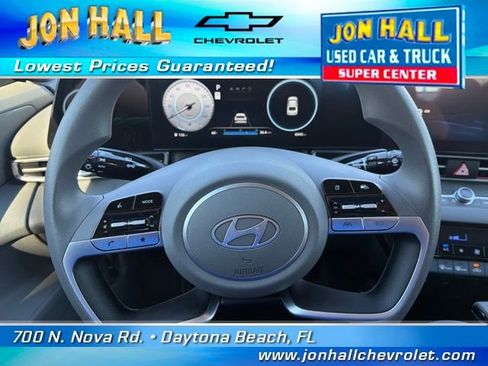 Used 2024 Hyundai Elantra SEL image 24