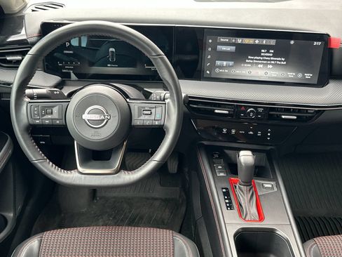 Used 2025 Nissan Kicks SR w/ Illumination Package AWD/4WD image 13