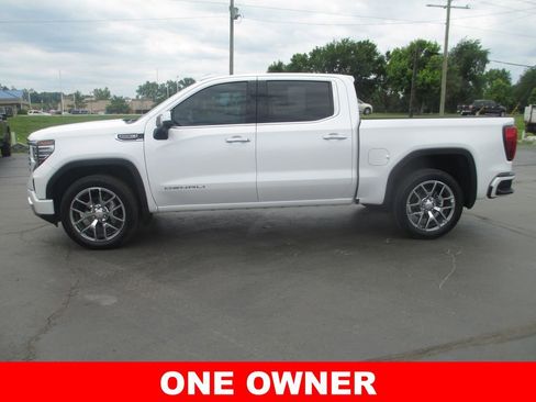 Used 2022 GMC Sierra 1500 Denali AWD/4WD image 9