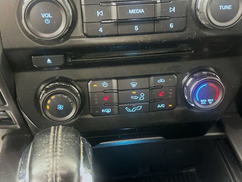 Used 2017 Ford F150 XLT w/ Equipment Group 302A Luxury AWD/4WD image 16