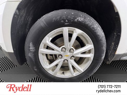 Used 2017 Chevrolet Equinox LT w/ Convenience Package AWD/4WD image 9