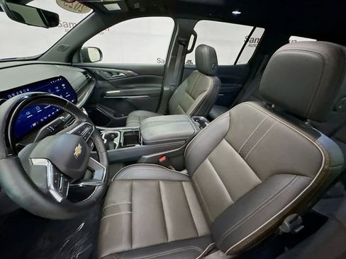 Used 2025 Chevrolet Traverse High Country w/ LPO, Floor Liner Package AWD/4WD image 23