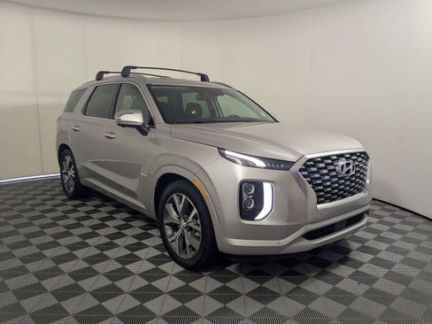 Used 2022 Hyundai Palisade Limited FWD image 3