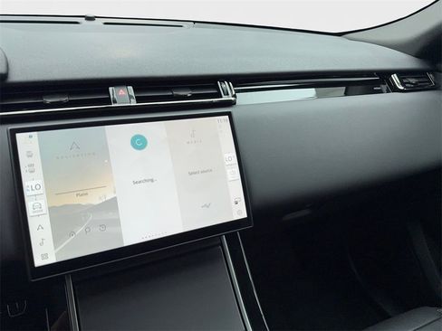 Used 2025 Land Rover Range Rover Velar Dynamic SE image 23