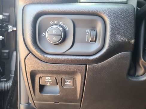 New 2026 RAM 1500 Express AWD/4WD image 14