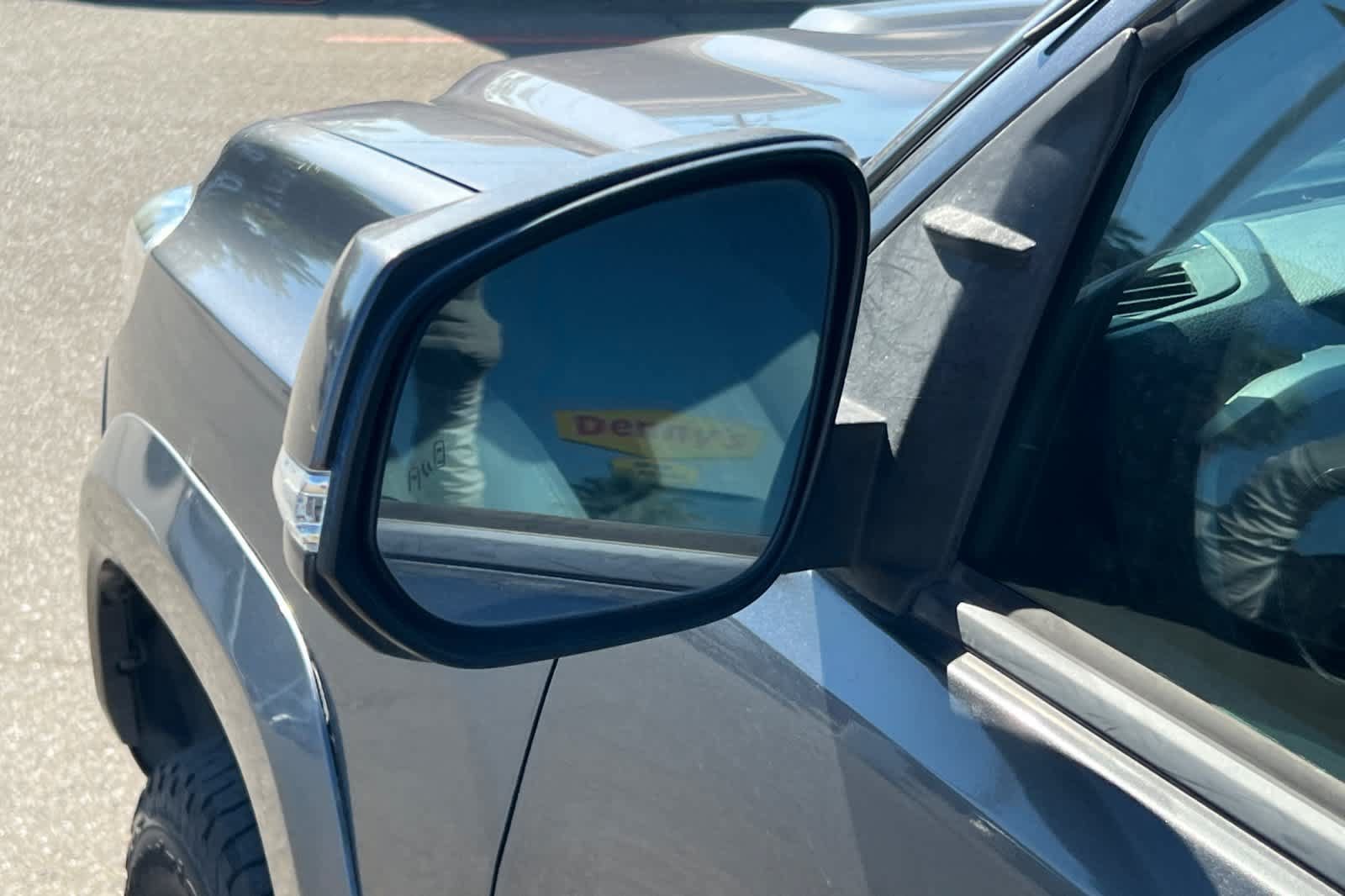 Used 2018 Toyota Tacoma TRD Sport w/ Technology Package AWD/4WD image 11