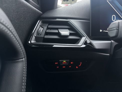 Used 2023 BMW 230i xDrive Coupe w/ Premium Package image 23