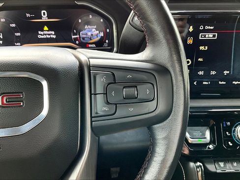 Used 2025 GMC Sierra 2500 AT4X image 25