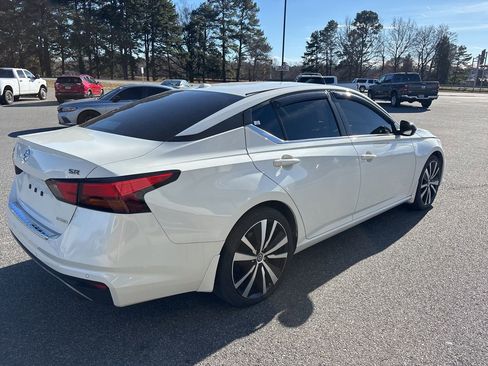 Used 2022 Nissan Altima 2.0 SR image 8