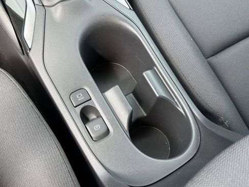 Used 2025 Toyota Corolla LE image 24