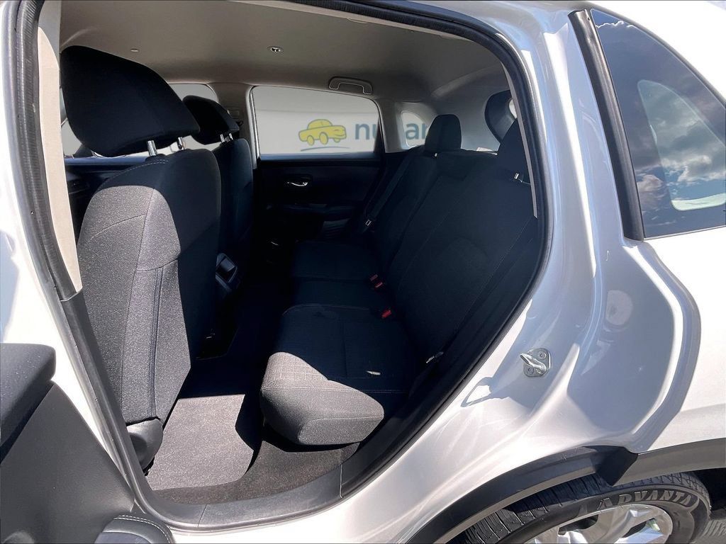 Used 2023 Honda HR-V LX image 15