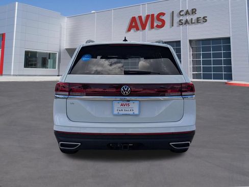 Used 2025 Volkswagen Atlas SE FWD image 7
