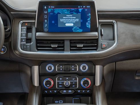 Used 2023 GMC Yukon XL SLT w/ SLT Premium Package image 26