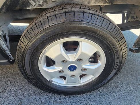 Used 2018 Ford Transit 350 XLT image 16