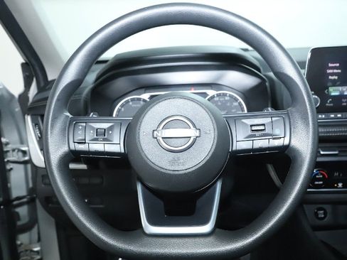 Used 2024 Nissan Rogue SV image 21