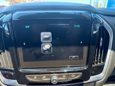 Used 2018 Chevrolet Traverse LT AWD/4WD image 25