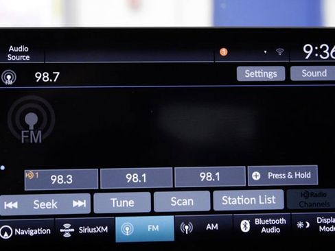Certified 2022 Honda Civic Touring image 30