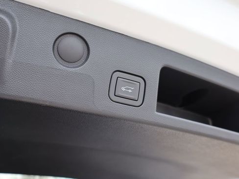 New 2026 Chevrolet Equinox LT w/ Convenience Package II AWD/4WD image 33