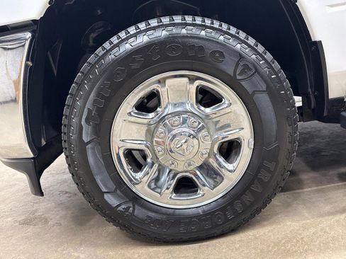 Used 2022 RAM 2500 Tradesman w/ Chrome Appearance Group AWD/4WD image 41