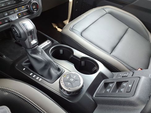 New 2026 Ford Bronco Outer Banks AWD/4WD image 16