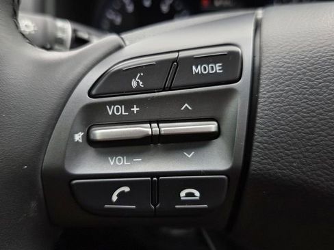 Used 2020 Hyundai Kona Limited FWD image 25