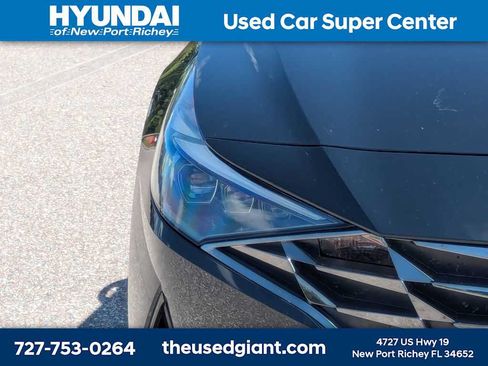 Certified 2023 Hyundai Elantra Limited w/ Cargo Package FWD image 9