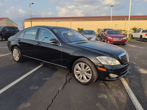Used 2009 Mercedes-Benz S 550 4MATIC image 8