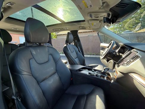 Used 2016 Volvo XC90 T6 Momentum w/ Momentum Plus Package image 27