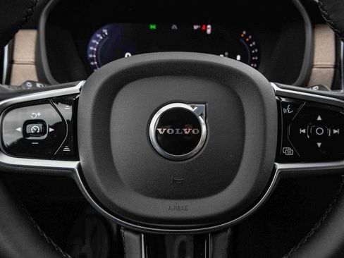 New 2026 Volvo XC90 B5 Core image 36